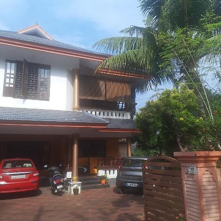 Navendu Homestay Alappuzha Exterior photo